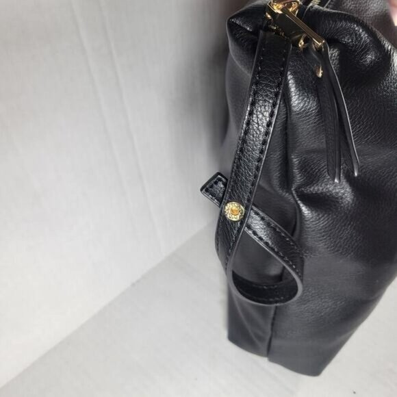 Madison West Oversize Travel Toiletry Black Bag - Picture 3 of 6